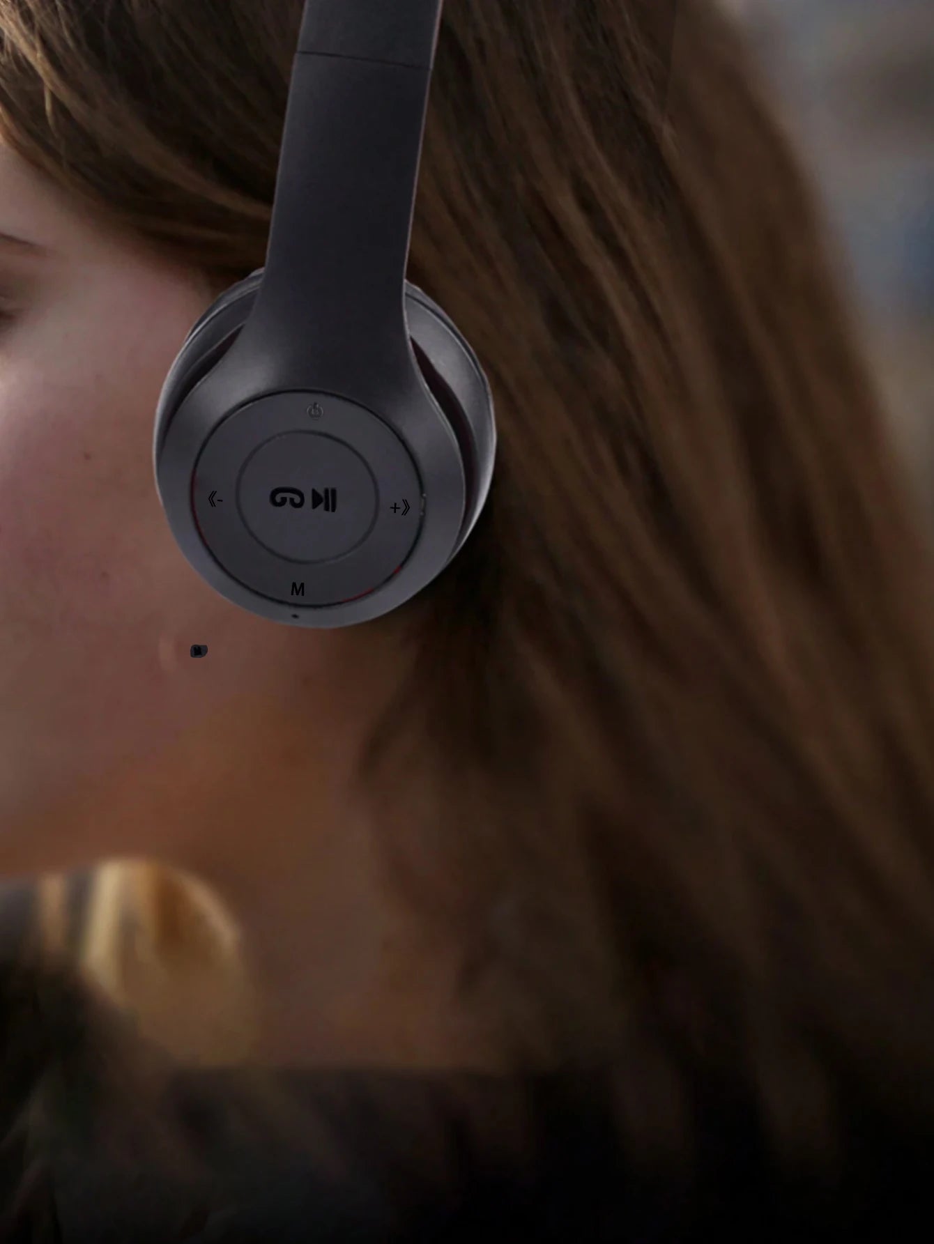 Foldable Wireless Over-ear Headphones